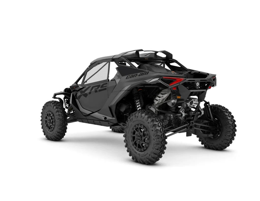 Maverick R X RS DCT 999T, Triple Black, vista di tre quarti posteriore