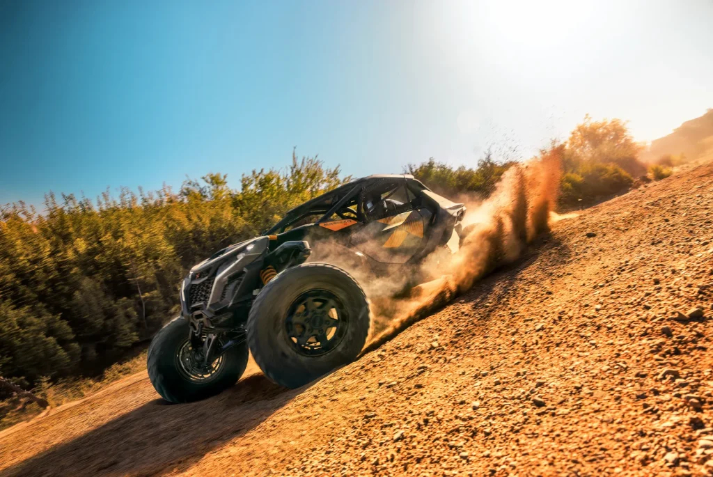 Maverick R X RS DCT 999T in azione