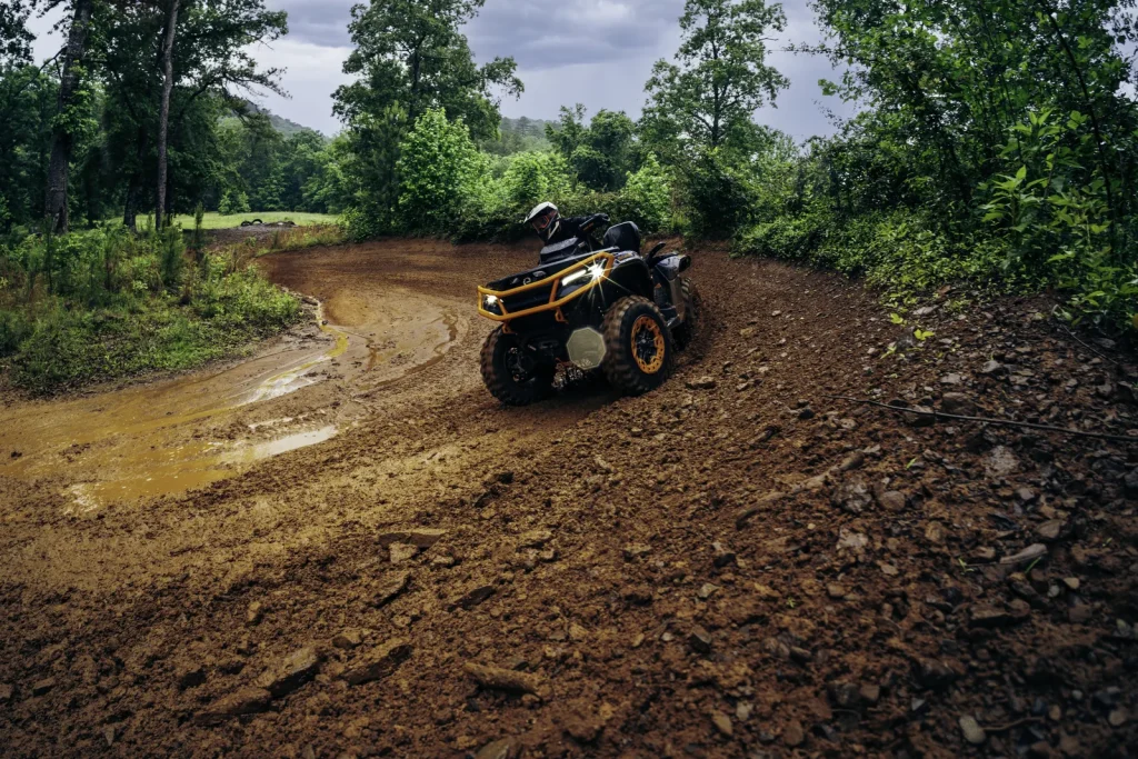 Outlander MAX XT-P T ABS 1000R in azione